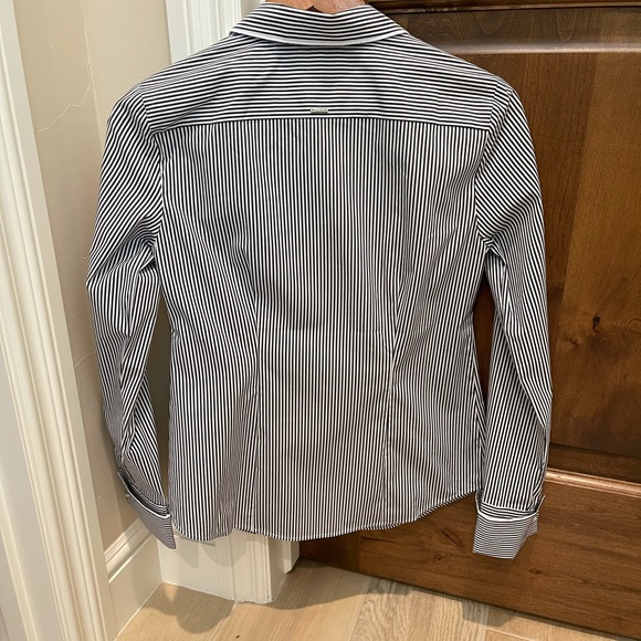 WHBM Striped grey/white long sleeve Top Sz 2 NWT - Picture 2 of 7